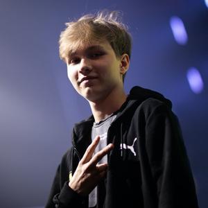 逼迫对手收 逼迫对手收