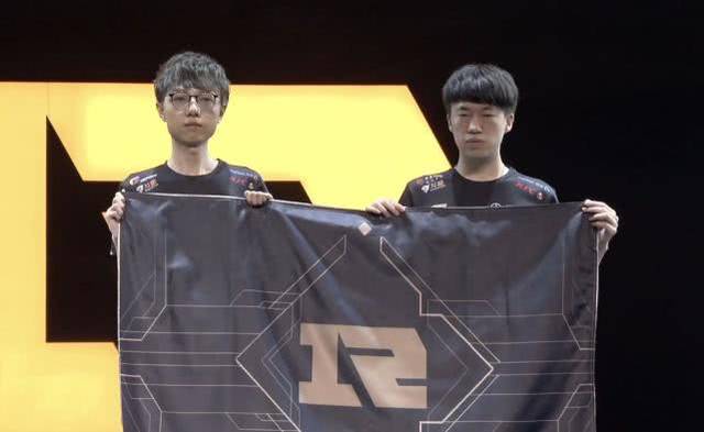 的战绩也浮 的战绩也浮